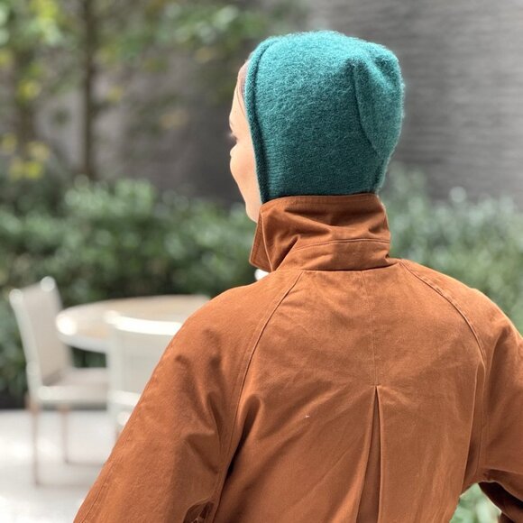 NEW Green (Emerald) Bonnet Hat Mohair 80% Silk 20% Premium Italian Yarn main image 4